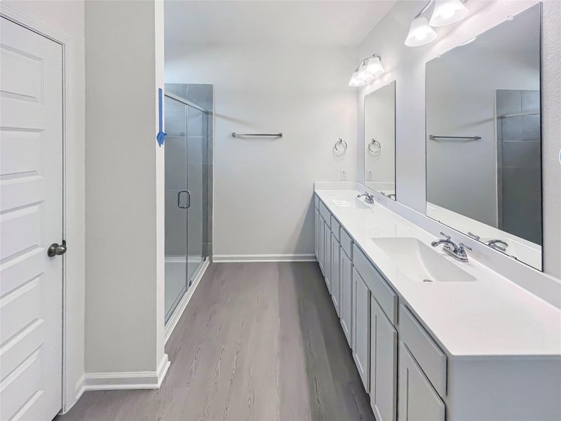 The Oakshire II- Primary Bathroom