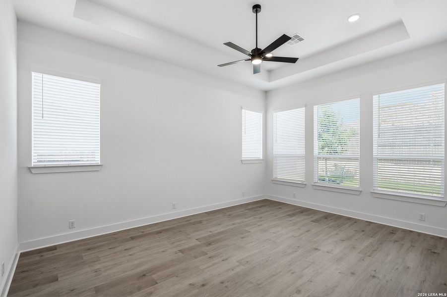 Spacious, unfurnished interior of a new home in Prominence Urban, San Antonio (Image 37).
