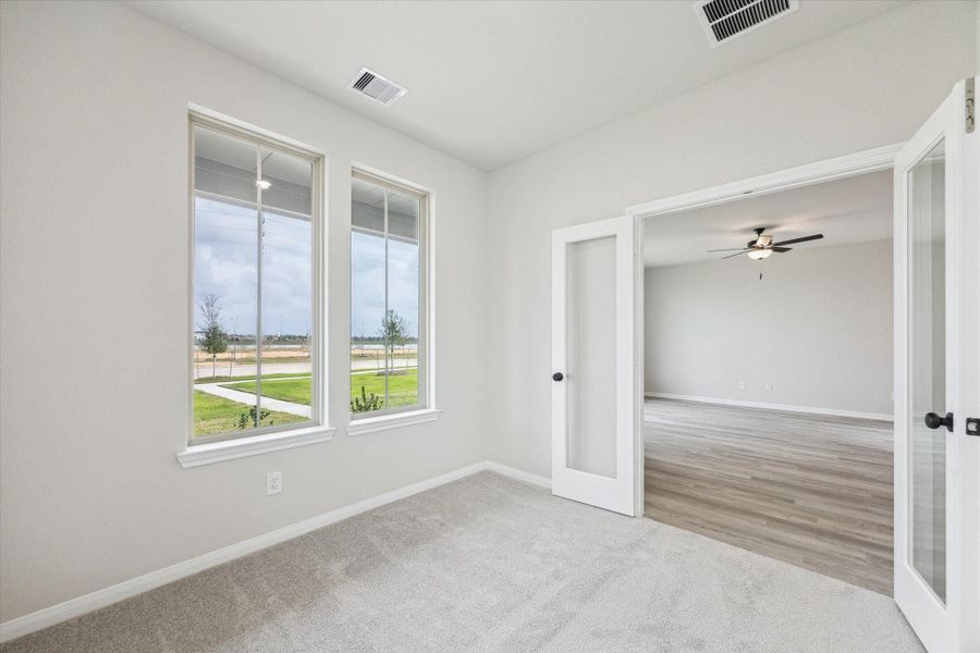 Spacious, unfurnished interior of a new home in Elyson, Katy (Image 15).