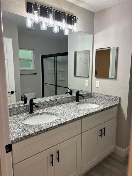 Furnished interior view inside a new home in , Dunnellon (Image 9).
