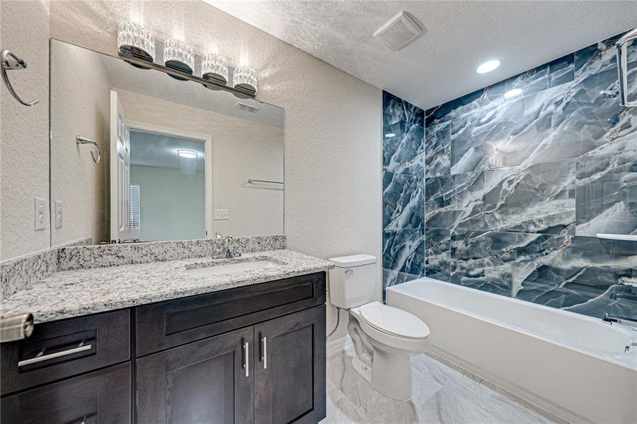 Furnished interior view inside a new home in , Bartow (Image 11).