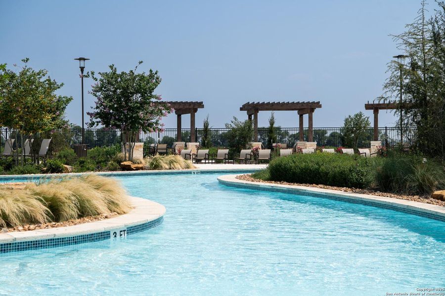 Community amenities in Hennersby Hollow, San Antonio (Image 11).