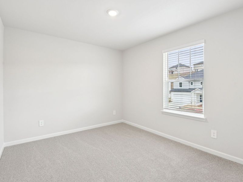 Spacious, unfurnished interior of a new home in Ivey Township, Dallas (Image 17).