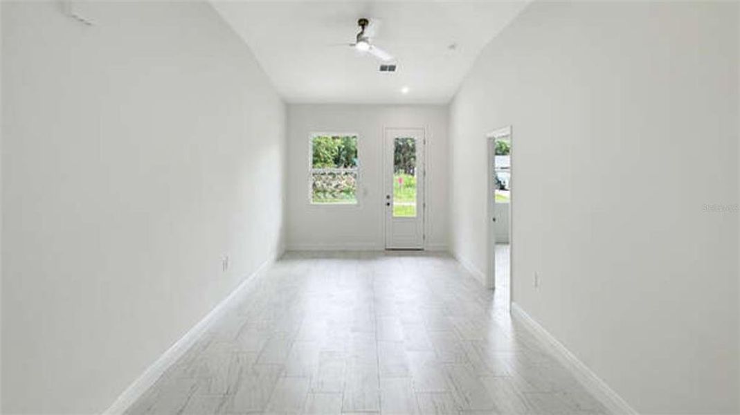 Spacious, unfurnished interior of a new home in , Sanford (Image 11).
