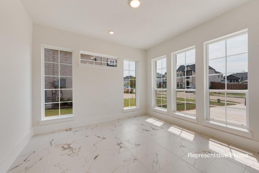 Representative unfurnished interior of a home built from the Grandview by Grand Homes in Dominion of Pleasant Valley, Wylie (Image 15).