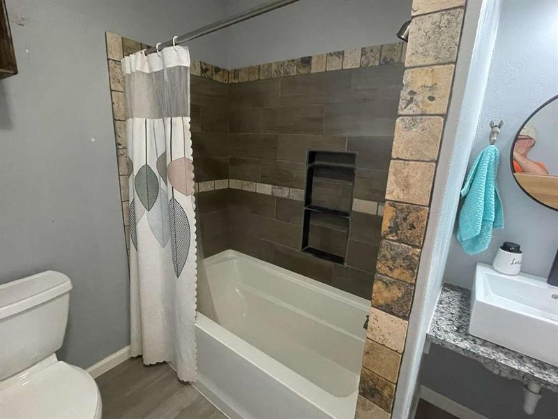 Furnished interior view inside a new home in , Wichita Falls (Image 9).