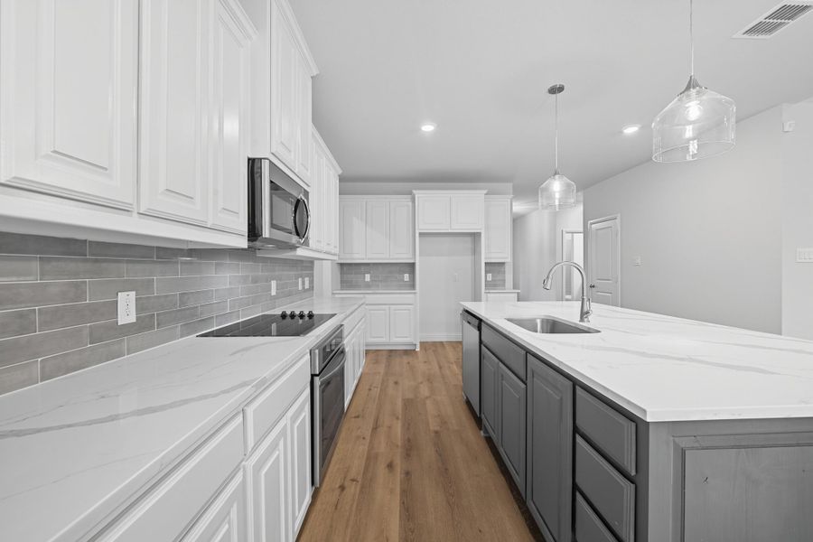 Representative furnished interior of a home built from the Garrison III by Cheldan Homes in Arbor Oaks, Boyd (Image 12).