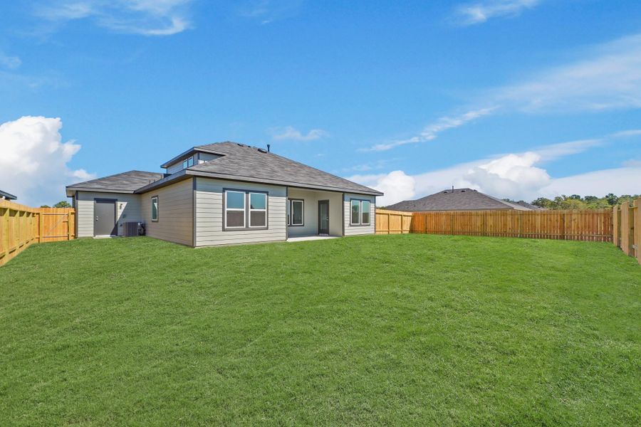 Exterior details and patio area of a home in Medina, Dayton (Image 4).