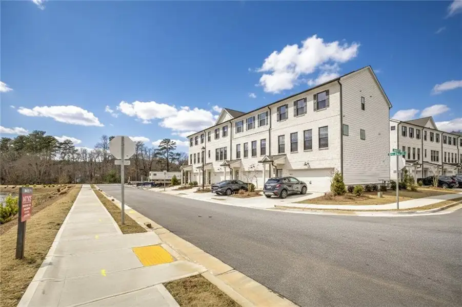 Condo located in Lawrenceville, GA showcasing its design and architecture (Image 3).