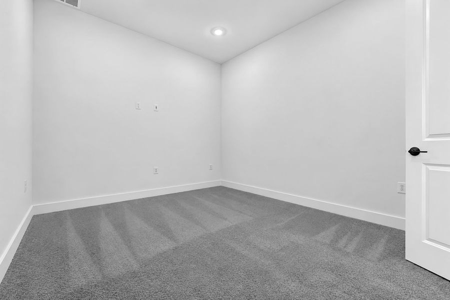 Spacious, unfurnished interior of a new home in Silverleaf, Cedar Creek (Image 32). Spacious, unfurnished interior of a new home in Silverleaf, Cedar Creek (Image 32).