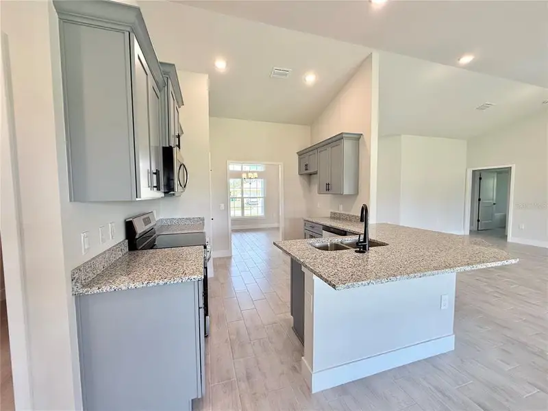 Furnished interior view inside a new home in Port Charlotte, Port Charlotte (Image 10).