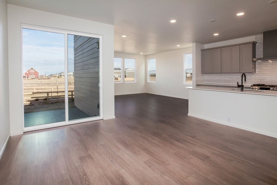 Spacious, unfurnished interior of a new home in Trailside, Timnath (Image 20).