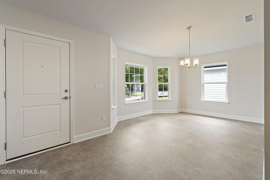 Spacious, unfurnished interior of a new home in Summerglen, Jacksonville (Image 11).