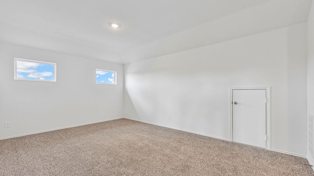 Spacious, unfurnished interior of a new home in Watermill, Uhland (Image 34). Spacious, unfurnished interior of a new home in Watermill, Uhland (Image 34).