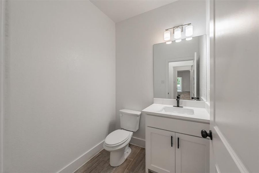 Furnished interior view inside a new home in , Dallas (Image 13).