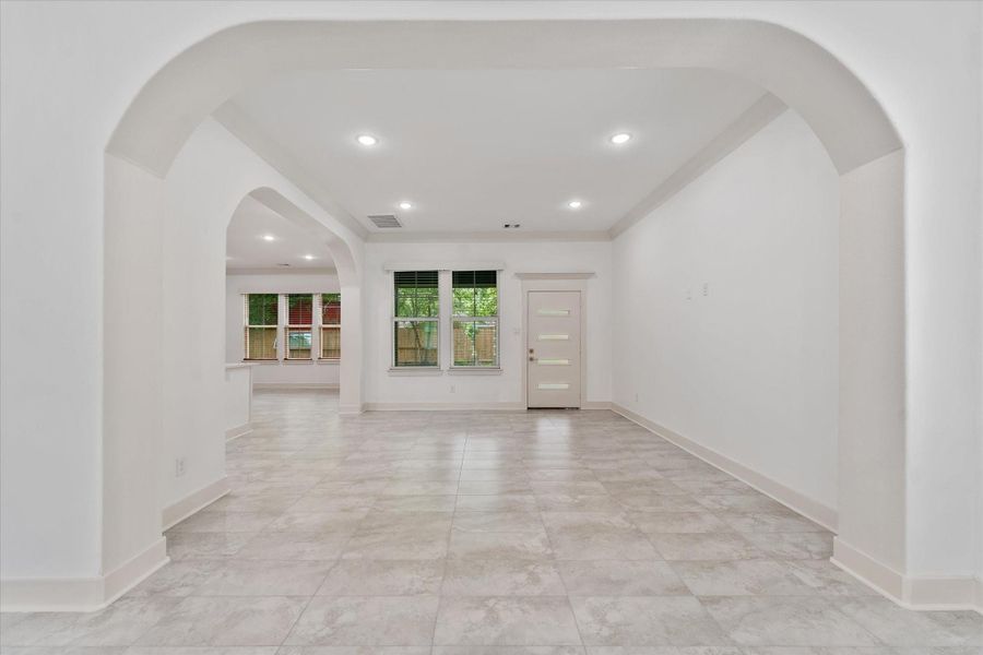 Image 9 of a home in . Image 9 of a home in .