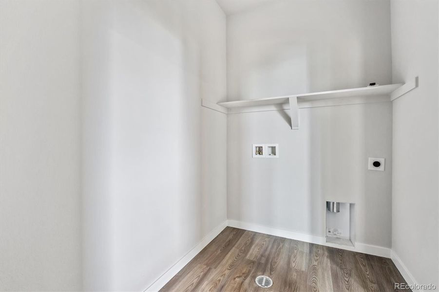 Spacious, unfurnished interior of a new home in Floret Collection at Parkdale Commons, Lafayette (Image 23).