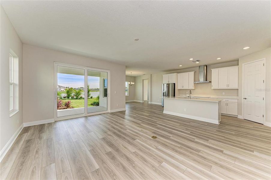 Spacious, unfurnished interior of a new home in Mirada, San Antonio (Image 15).