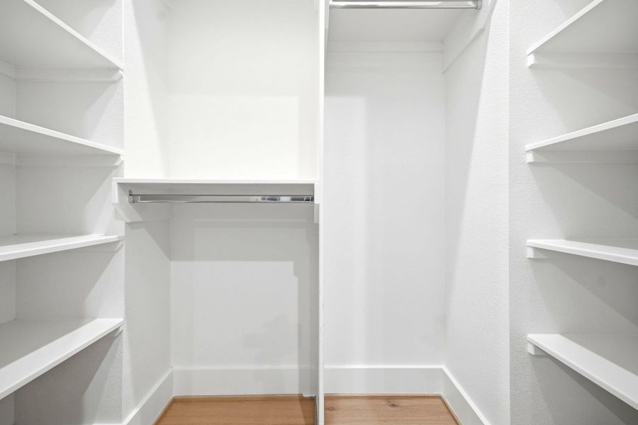Spacious, unfurnished interior of a new home in , Houston (Image 21).