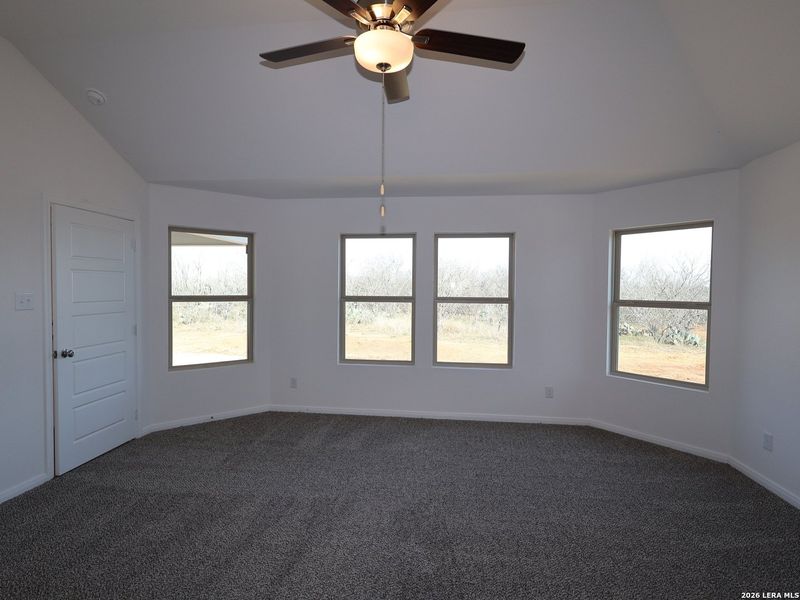 Spacious, unfurnished interior of a new home in Chaparral Ranch, Floresville (Image 16).