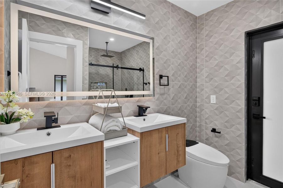 Furnished interior view inside a new home in , Cooper City (Image 33). Furnished interior view inside a new home in , Cooper City (Image 33).