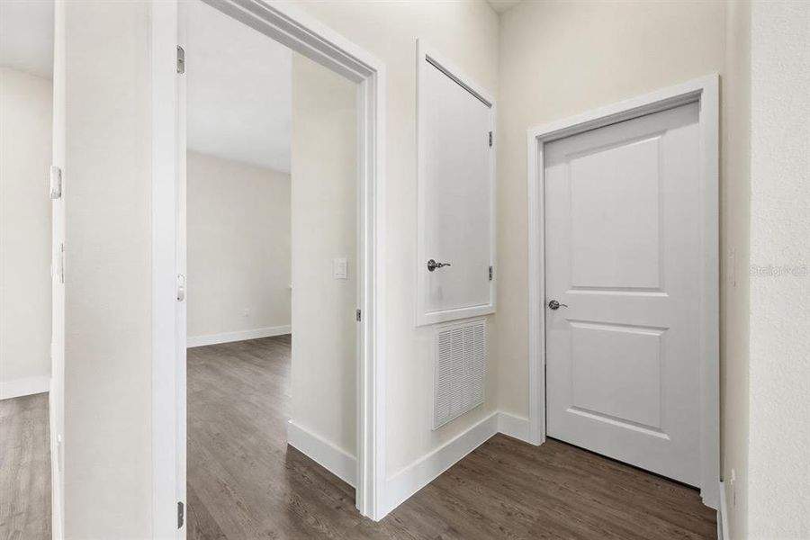 Spacious, unfurnished interior of a new home in , Ocala (Image 24).