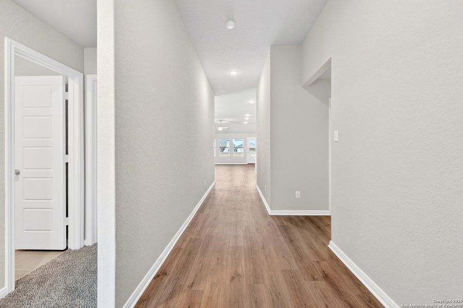 Spacious, unfurnished interior of a new home in Winding Brook, San Antonio (Image 24).