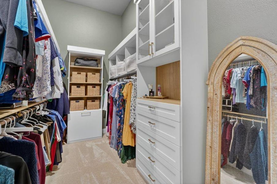 Furnished interior view inside a new home in Saddle Star Estates, Rockwall (Image 39).