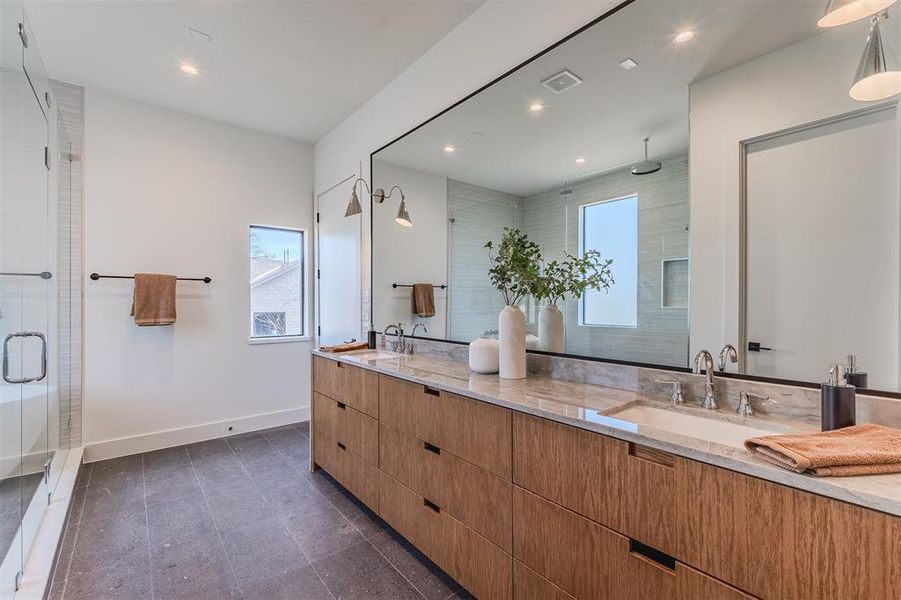 Furnished interior view inside a new home in , Dallas (Image 37).