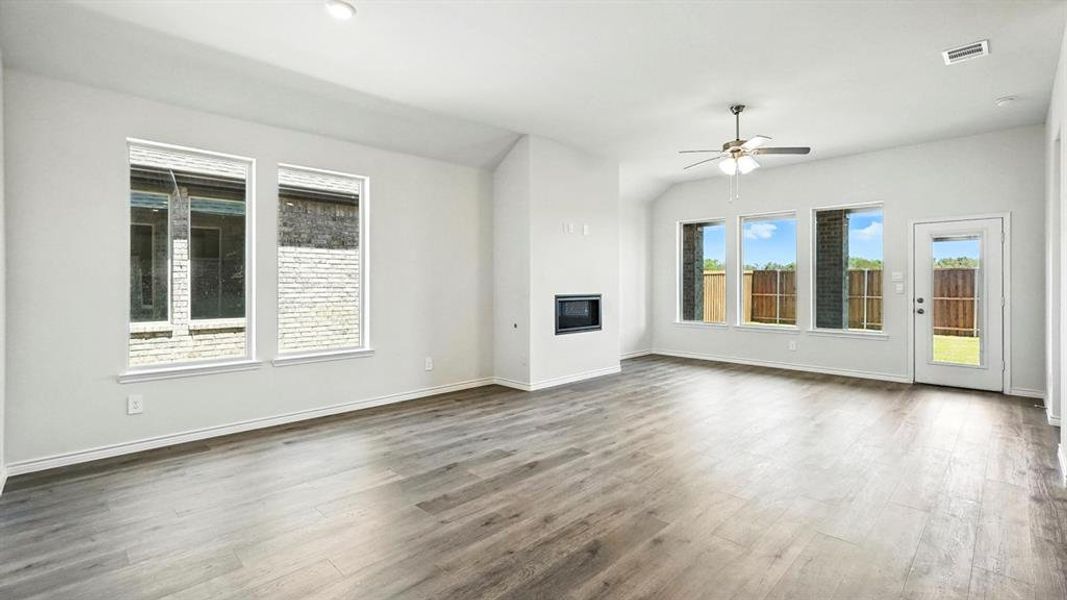 Spacious, unfurnished interior of a new home in Madera, Royse City (Image 10).