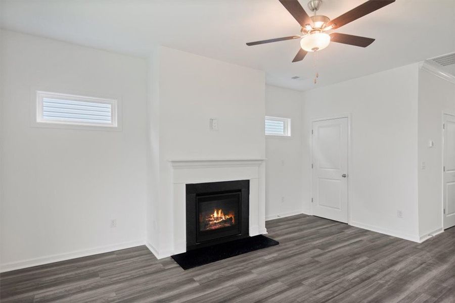 Spacious, unfurnished interior of a new home in Brownstone Park, Easley (Image 16).