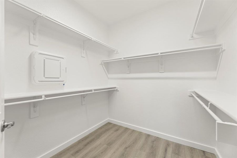 650 Oakridge_3141_Dublin_Closet 650 Oakridge_3141_Dublin_Closet