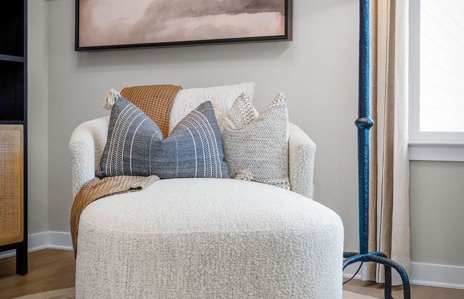 Representative interior finishes for a home built from the Compass by Del Webb in Del Webb Austin at Lost Pines, Bastrop (Image 60).