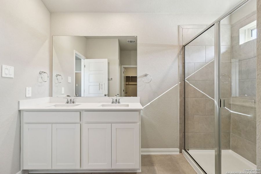 Furnished interior view inside a new home in Catalina, Converse (Image 8).