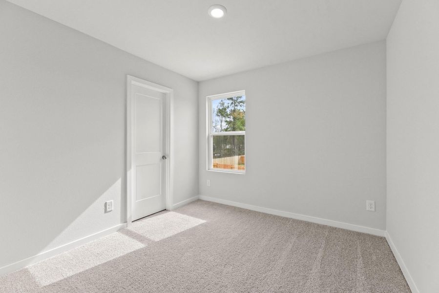 Spacious, unfurnished interior of a new home in Crockett Meadows, Cut and Shoot (Image 11).