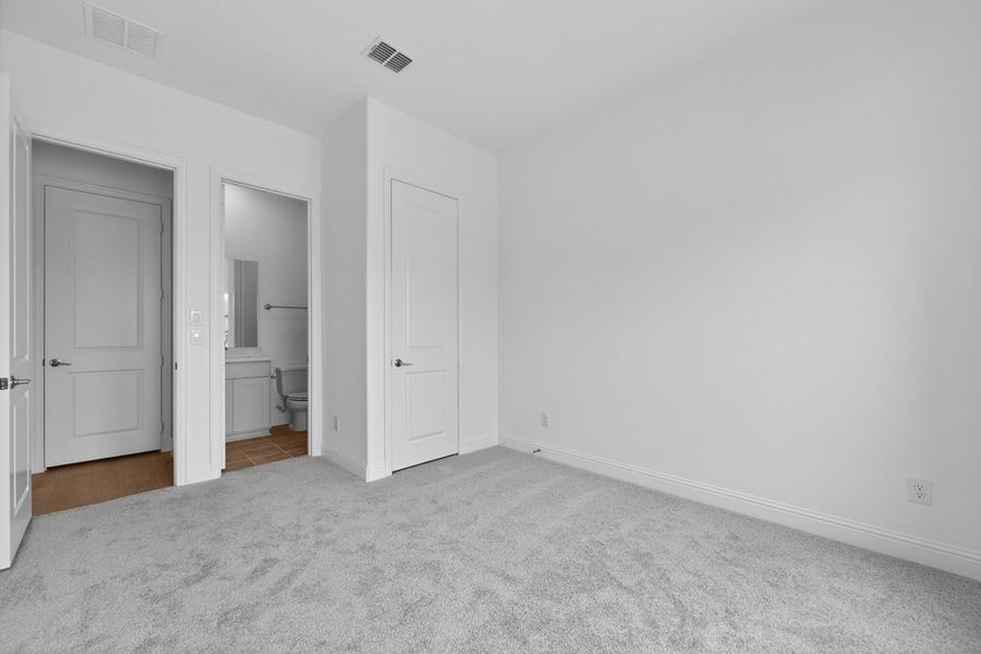 Spacious, unfurnished interior of a new home in The Ridge at Northlake, Northlake (Image 20).