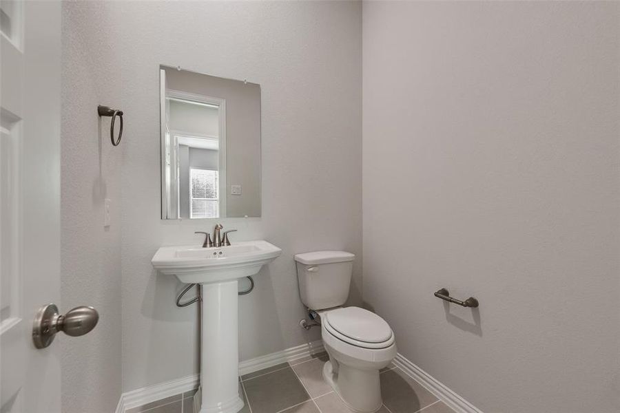 Furnished interior view inside a new home in Wade Settlement Townhomes, Frisco (Image 12).