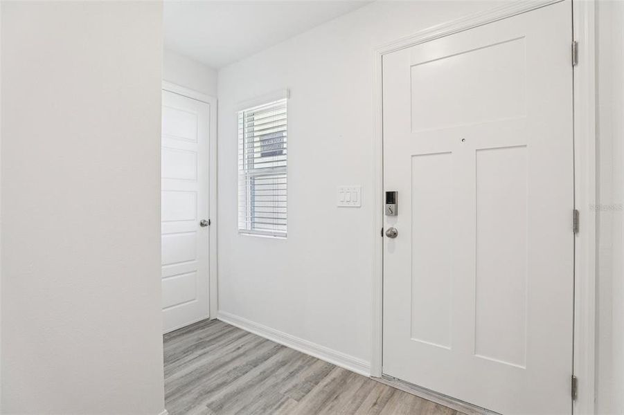 Spacious, unfurnished interior of a new home in Villamar, Winter Haven (Image 14).