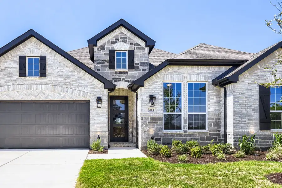 501 Splitrock - Front Entryway