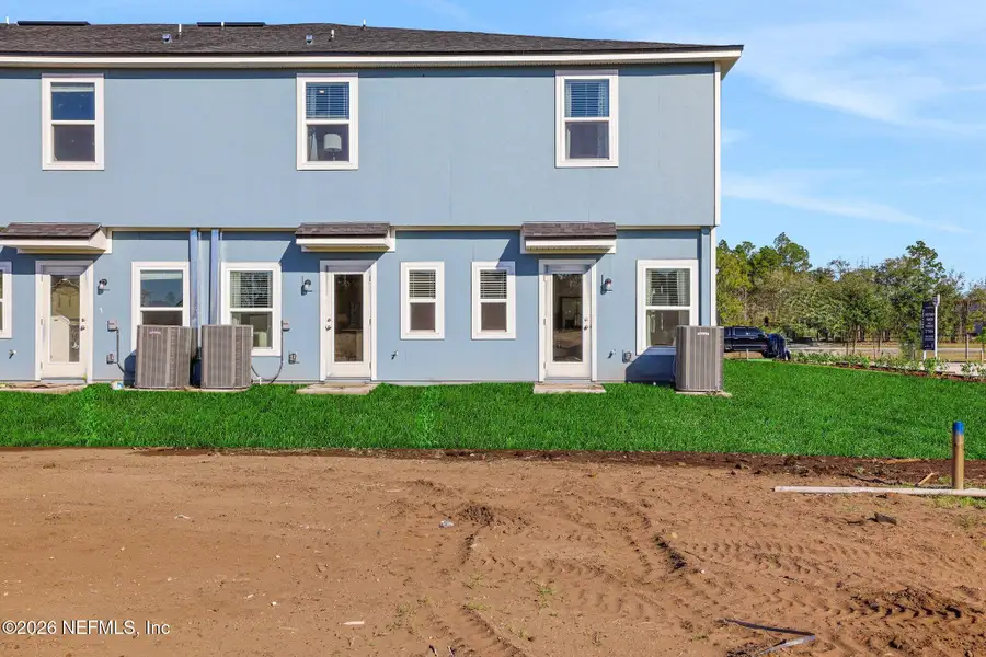 Exterior details and patio area of a home in , Jacksonville (Image 4).