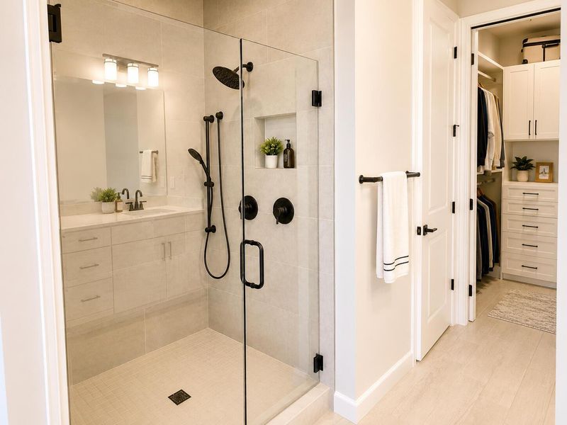 24-master_shower