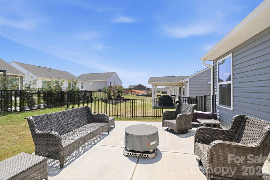 Exterior details and patio area of a home in Basildon, Lancaster (Image 24).