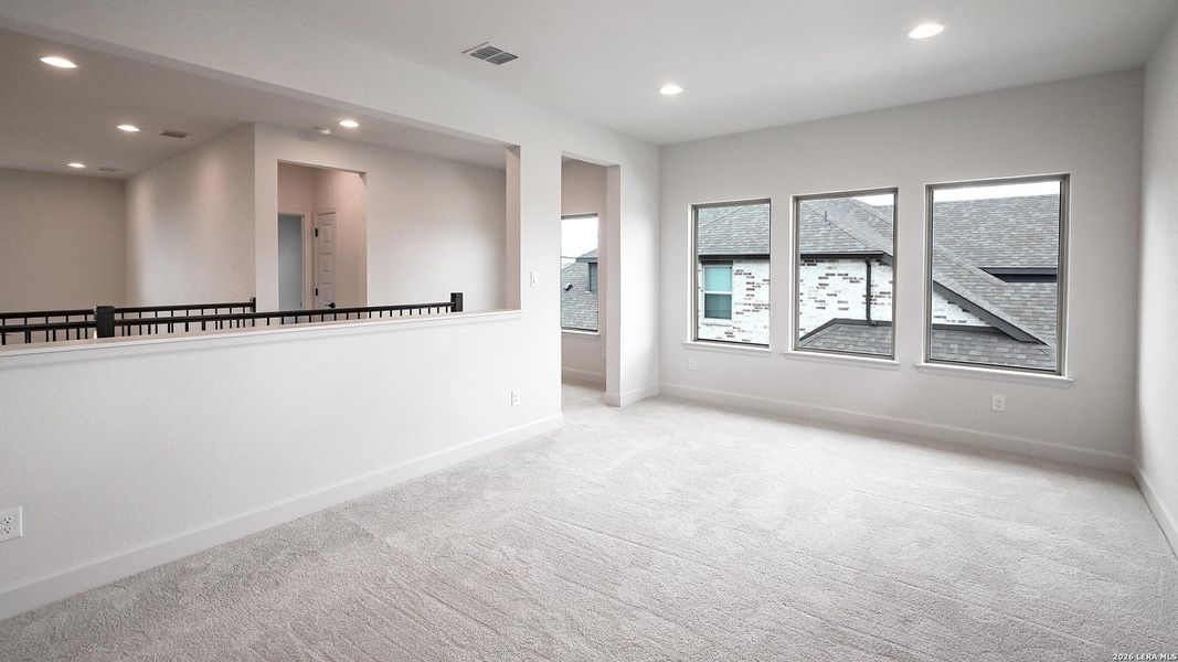 Spacious, unfurnished interior of a new home in Homestead, Schertz (Image 22).