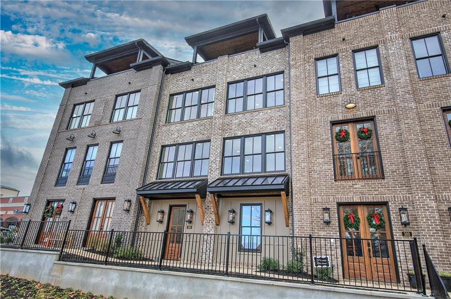 Condo located in Cartersville, GA showcasing its design and architecture (Image 29). Condo located in Cartersville, GA showcasing its design and architecture (Image 29).