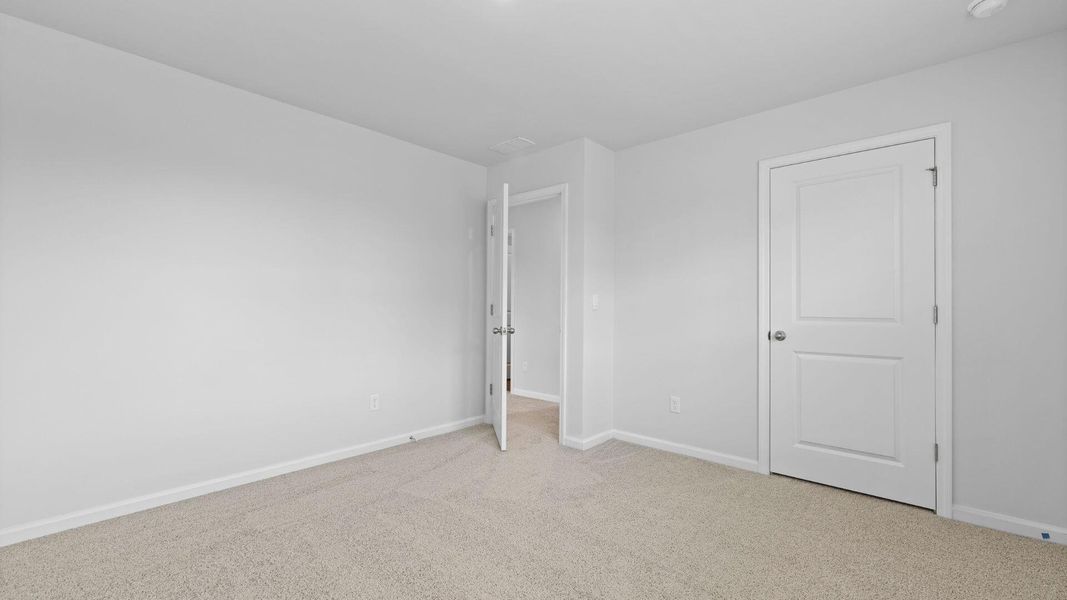 Spacious, unfurnished interior of a new home in Pineview North, Summerville (Image 15).