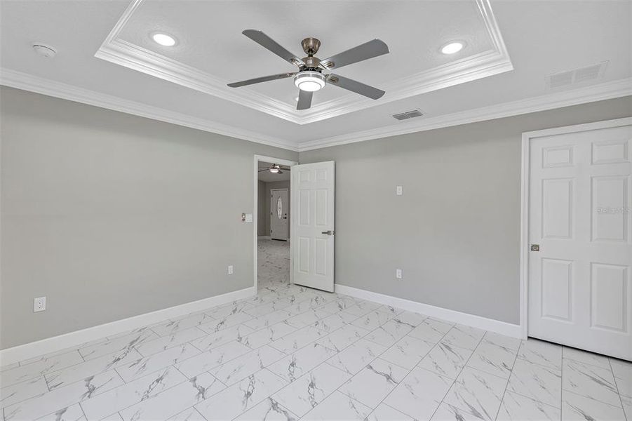 Spacious, unfurnished interior of a new home in , Belleview (Image 17).