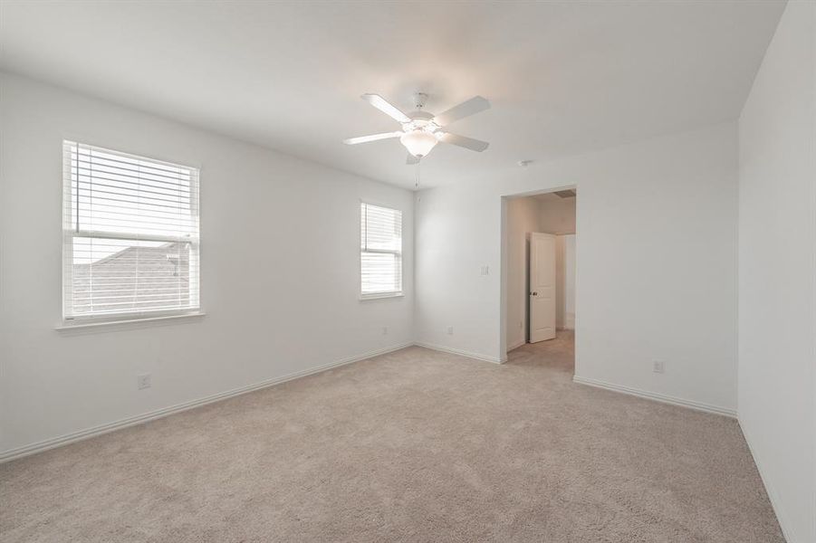 Spacious, unfurnished interior of a new home in , Northlake (Image 20).