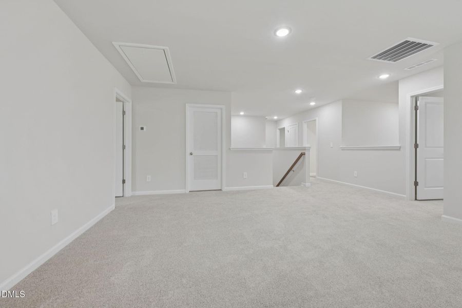 24-web-or-mls-Raleigh - Oak Manor - 500