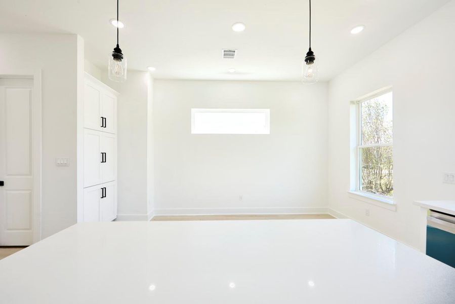Spacious, unfurnished interior of a new home in , Houston (Image 11).