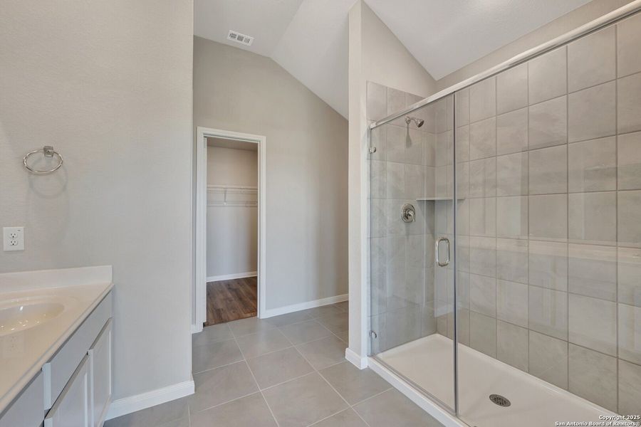 Image 37 of a home in Greenspoint Heights. Image 37 of a home in Greenspoint Heights.